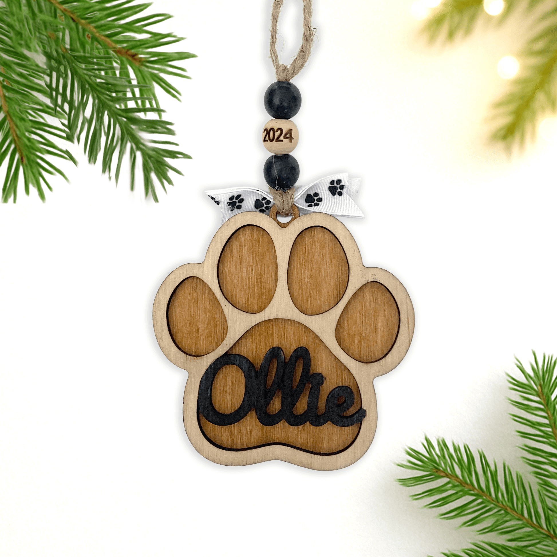 Custom Dog Paw Ornament – Personalized 2025 Keepsake with Name | Engraved Pet Memorial or Holiday Gift